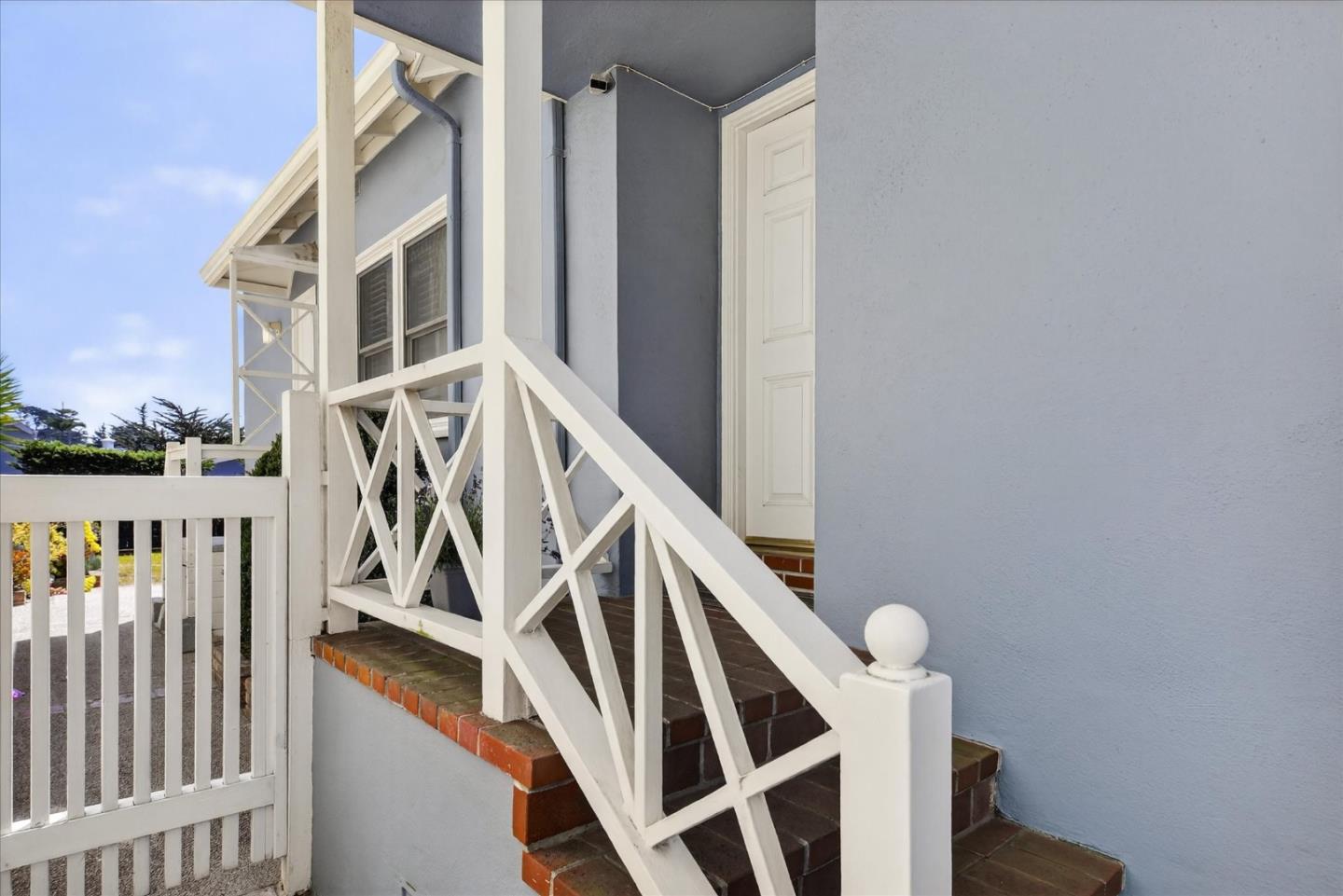 Detail Gallery Image 4 of 19 For 95 Lake Vista Ave, Daly City,  CA 94015 - 2 Beds | 1 Baths