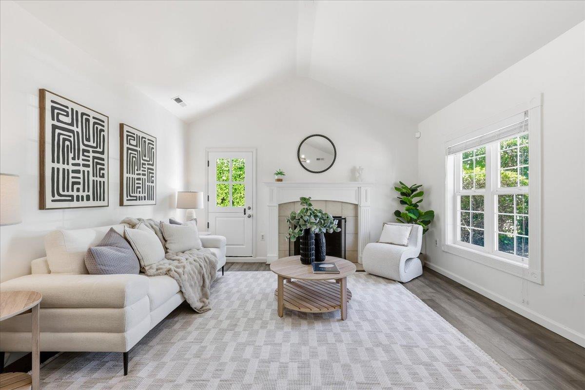 Detail Gallery Image 10 of 97 For 1019 Riverton Dr, San Carlos,  CA 94070 - 3 Beds | 1 Baths