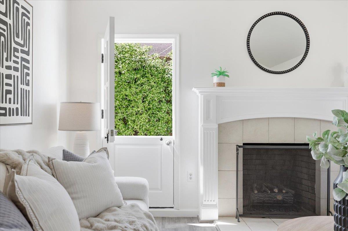 Detail Gallery Image 14 of 97 For 1019 Riverton Dr, San Carlos,  CA 94070 - 3 Beds | 1 Baths