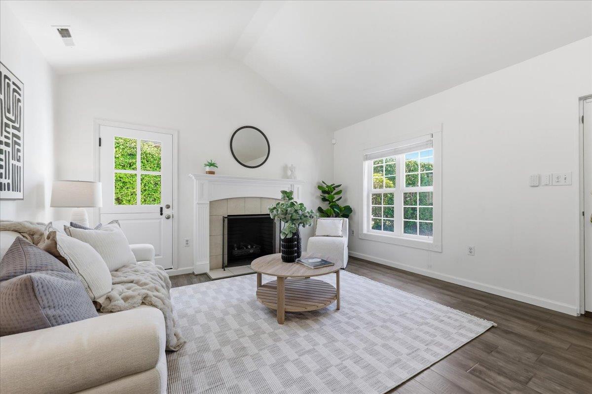 Detail Gallery Image 21 of 97 For 1019 Riverton Dr, San Carlos,  CA 94070 - 3 Beds | 1 Baths