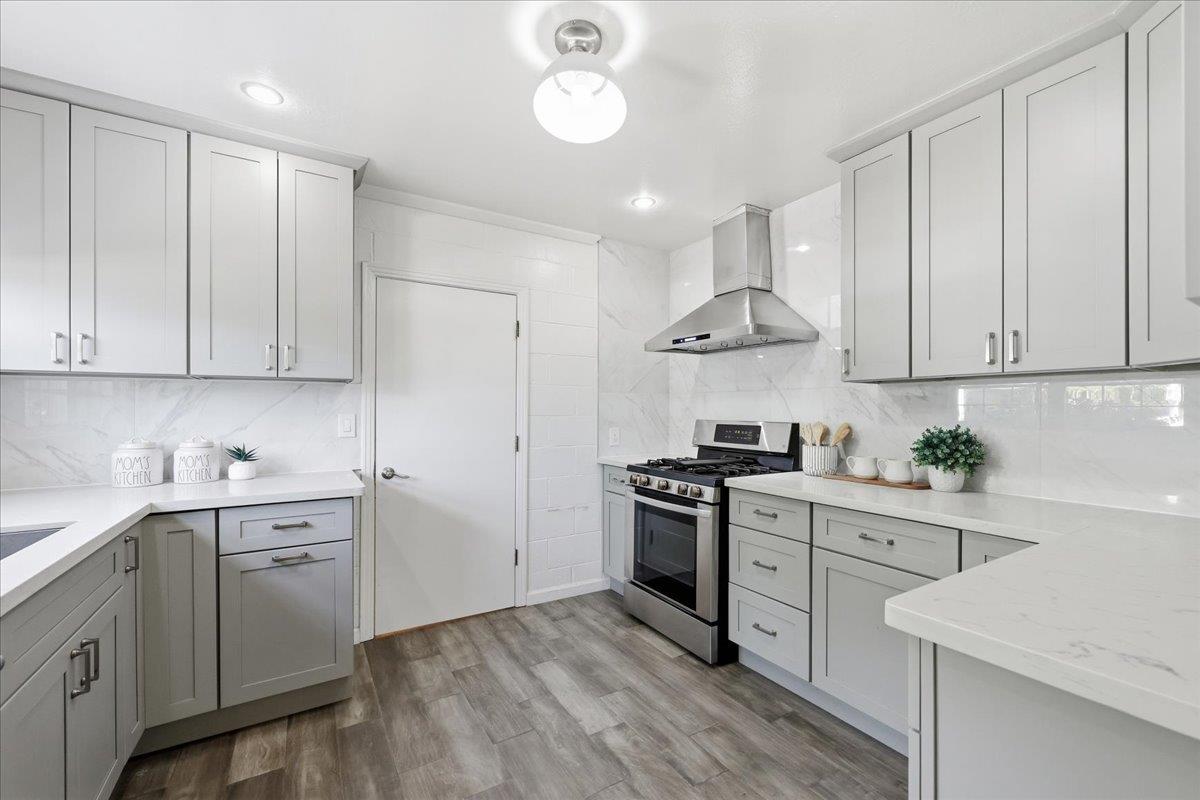 Detail Gallery Image 24 of 97 For 1019 Riverton Dr, San Carlos,  CA 94070 - 3 Beds | 1 Baths