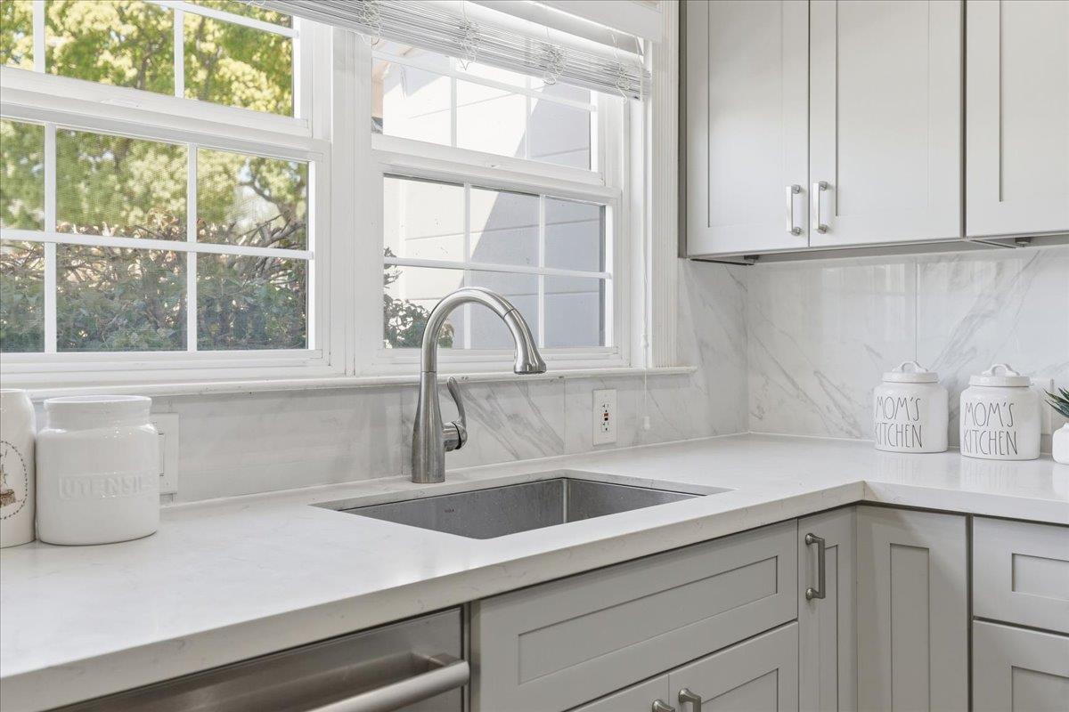 Detail Gallery Image 28 of 97 For 1019 Riverton Dr, San Carlos,  CA 94070 - 3 Beds | 1 Baths