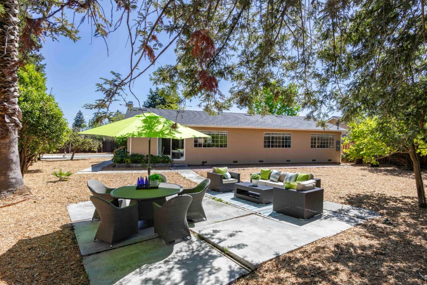 Detail Gallery Image 17 of 19 For 10101 Richwood Dr, Cupertino,  CA 95014 - 3 Beds | 2 Baths