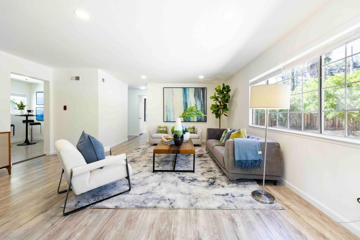 Detail Gallery Image 3 of 19 For 10101 Richwood Dr, Cupertino,  CA 95014 - 3 Beds | 2 Baths