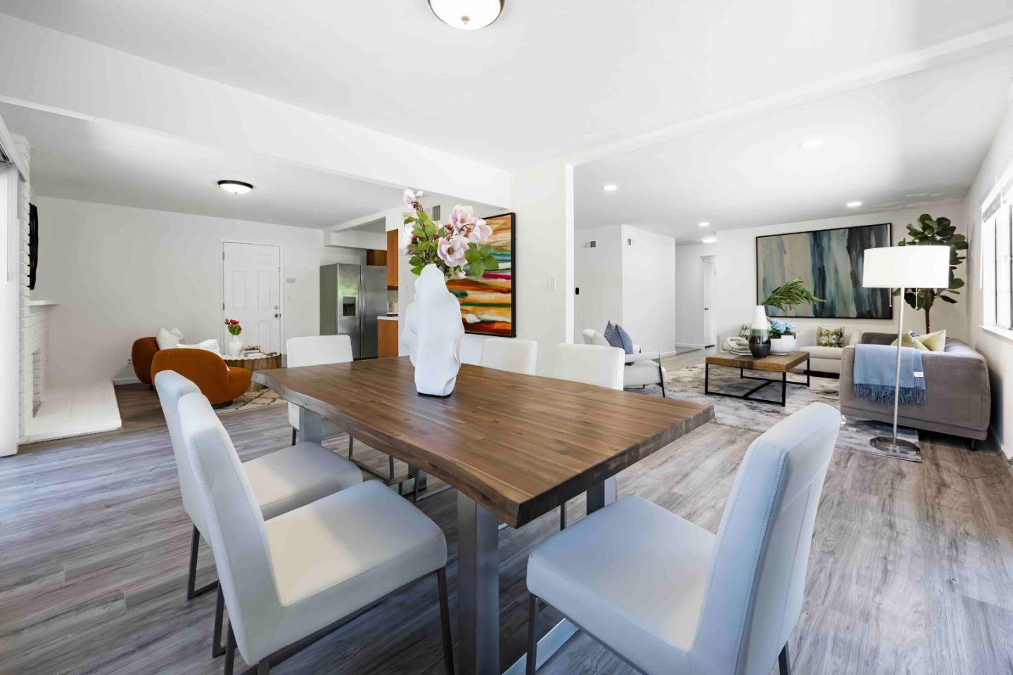 Detail Gallery Image 4 of 19 For 10101 Richwood Dr, Cupertino,  CA 95014 - 3 Beds | 2 Baths