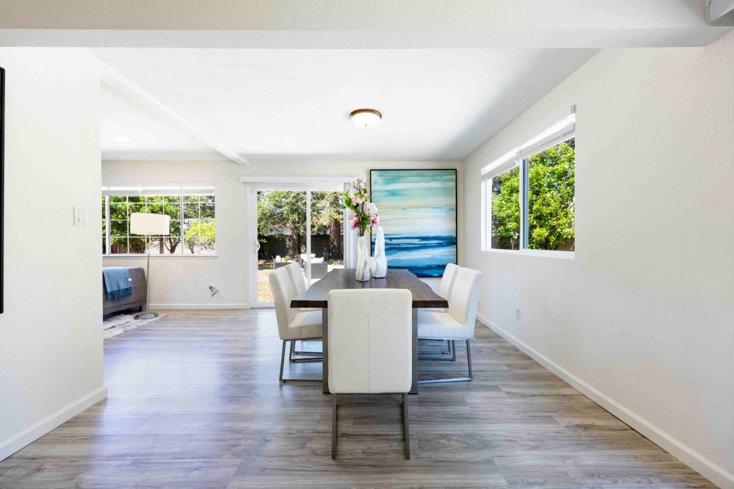 Detail Gallery Image 5 of 19 For 10101 Richwood Dr, Cupertino,  CA 95014 - 3 Beds | 2 Baths