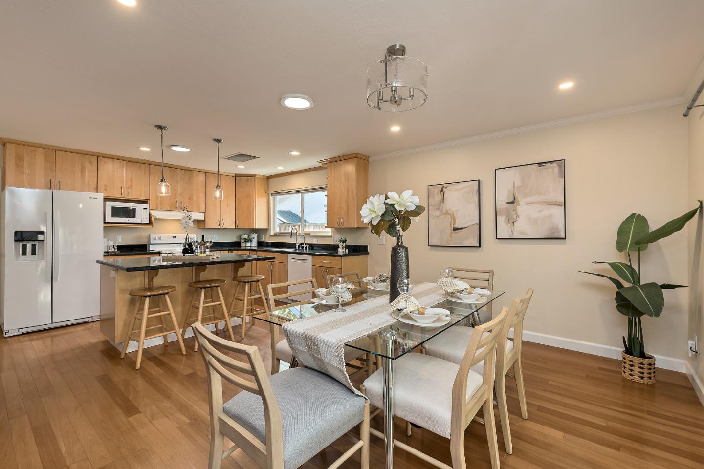 Detail Gallery Image 10 of 29 For 1527 Fields Dr, San Jose,  CA 95129 - 3 Beds | 2 Baths