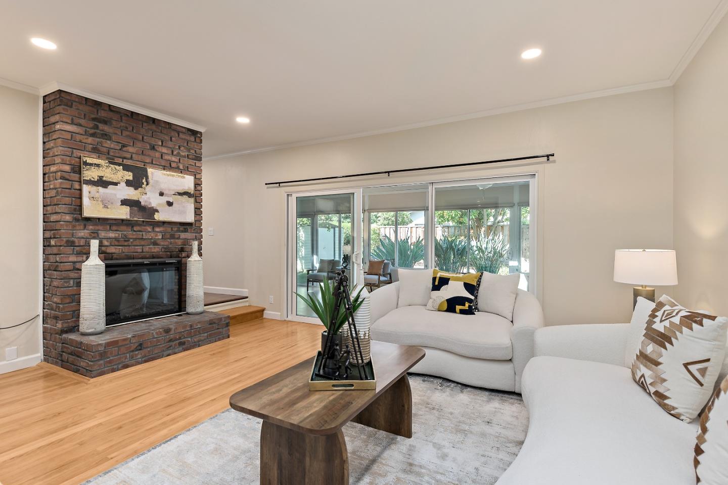 Detail Gallery Image 6 of 29 For 1527 Fields Dr, San Jose,  CA 95129 - 3 Beds | 2 Baths