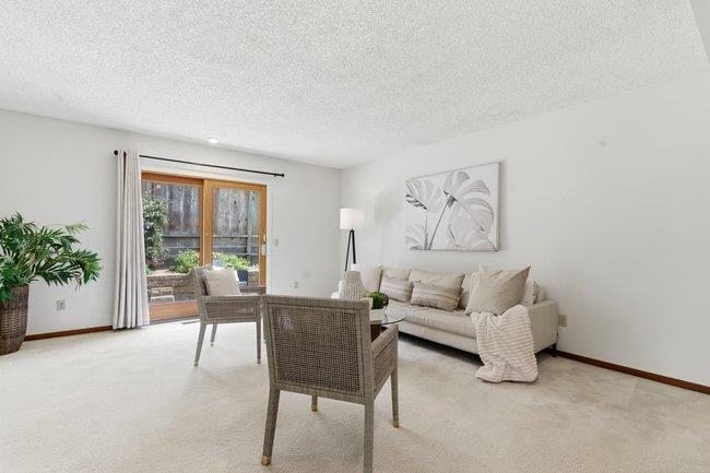 Detail Gallery Image 4 of 42 For 425 Exeter Pl, Marina,  CA 93933 - 4 Beds | 2 Baths