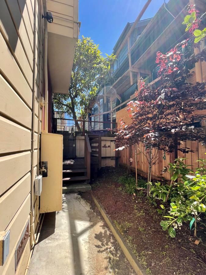 Detail Gallery Image 32 of 39 For 1003-1011 Anza St, San Francisco,  CA 94118 - – Beds | – Baths