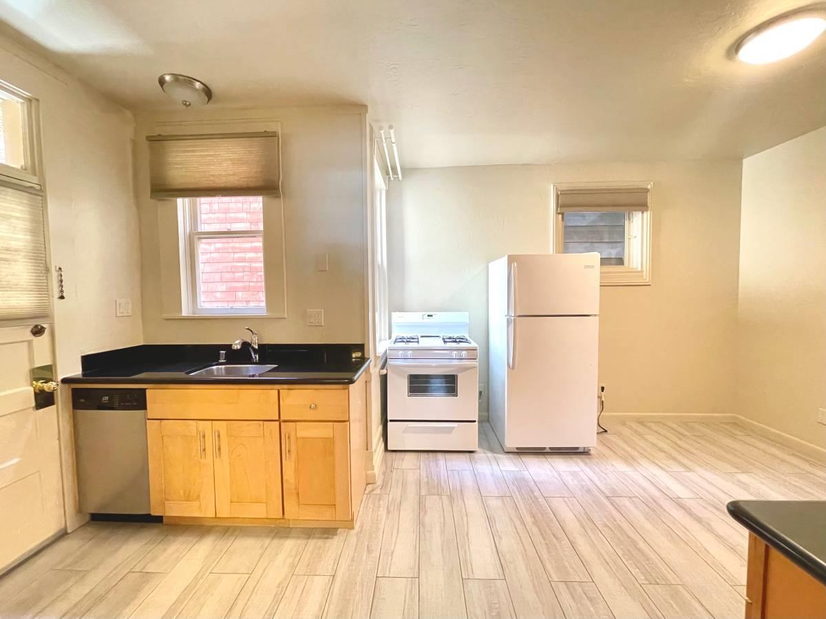 Detail Gallery Image 36 of 39 For 1003-1011 Anza St, San Francisco,  CA 94118 - – Beds | – Baths