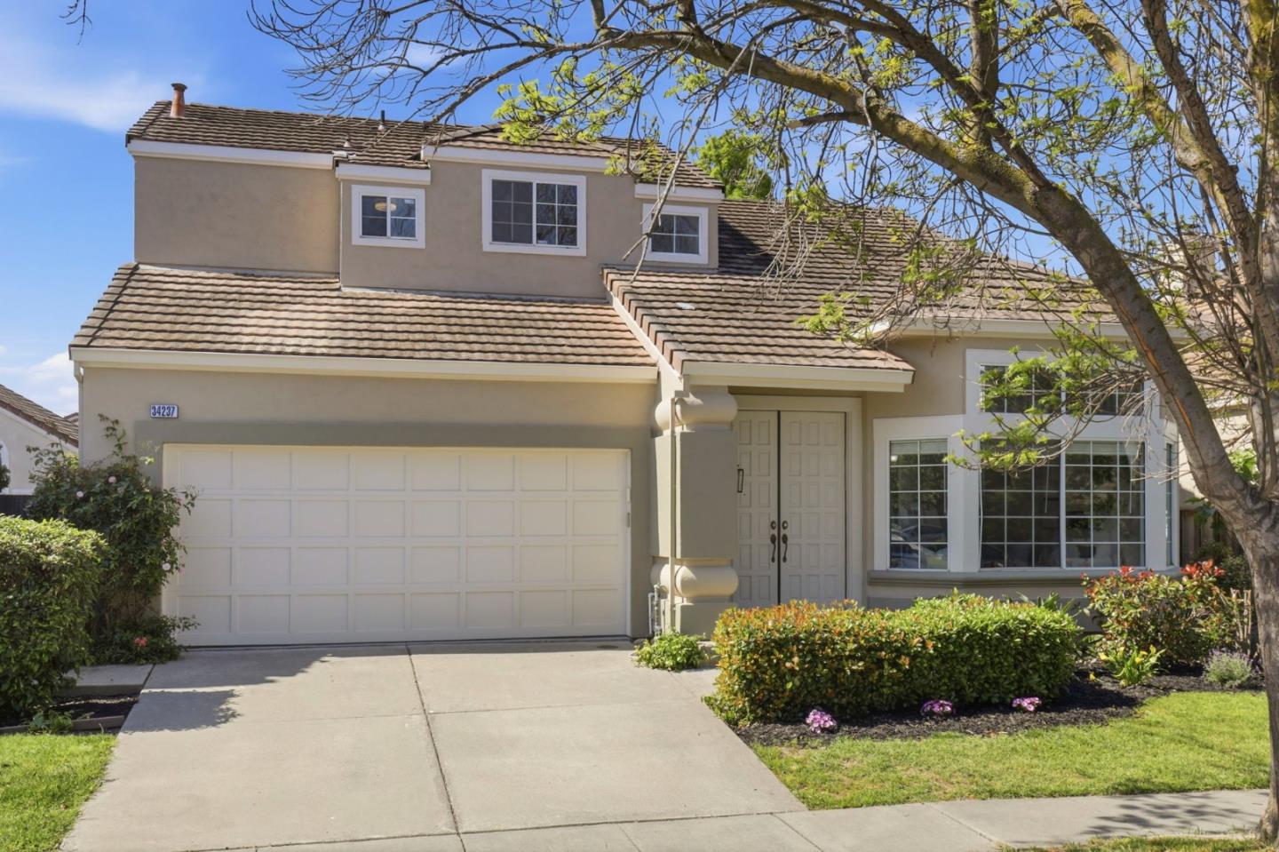 Detail Gallery Image 2 of 33 For 34237 Tupelo St, Fremont,  CA 94555 - 4 Beds | 3 Baths