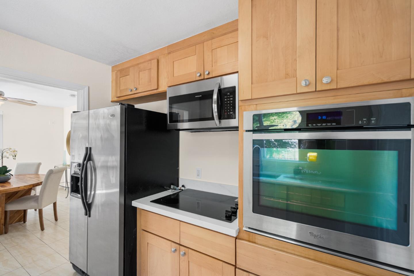 Detail Gallery Image 13 of 28 For 966 Chelan Dr, Sunnyvale,  CA 94087 - 3 Beds | 2 Baths