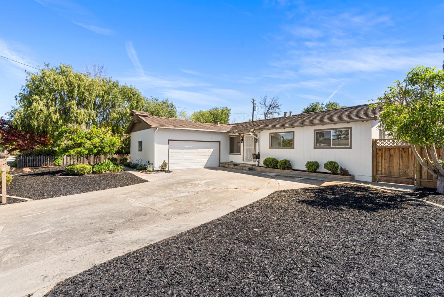 Detail Gallery Image 3 of 28 For 966 Chelan Dr, Sunnyvale,  CA 94087 - 3 Beds | 2 Baths