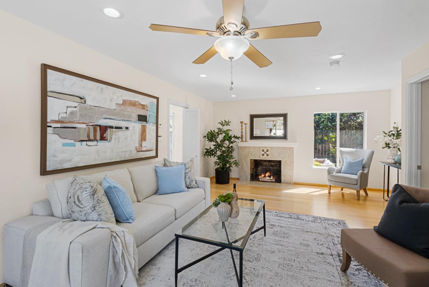 Detail Gallery Image 5 of 28 For 966 Chelan Dr, Sunnyvale,  CA 94087 - 3 Beds | 2 Baths