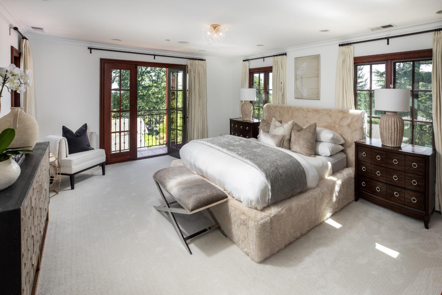 Detail Gallery Image 15 of 43 For 795 Nash Rd, Los Altos,  CA 94024 - 4 Beds | 4/1 Baths