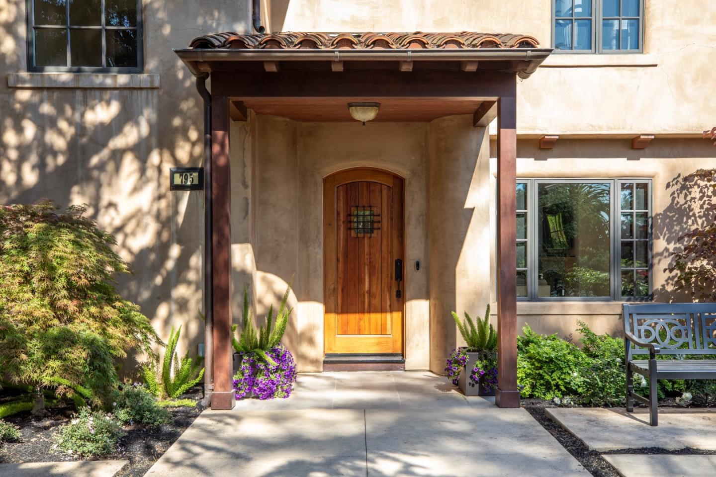 Detail Gallery Image 3 of 43 For 795 Nash Rd, Los Altos,  CA 94024 - 4 Beds | 4/1 Baths