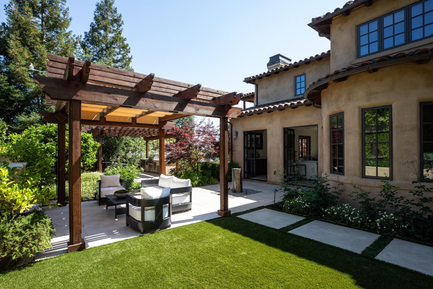 Detail Gallery Image 37 of 43 For 795 Nash Rd, Los Altos,  CA 94024 - 4 Beds | 4/1 Baths