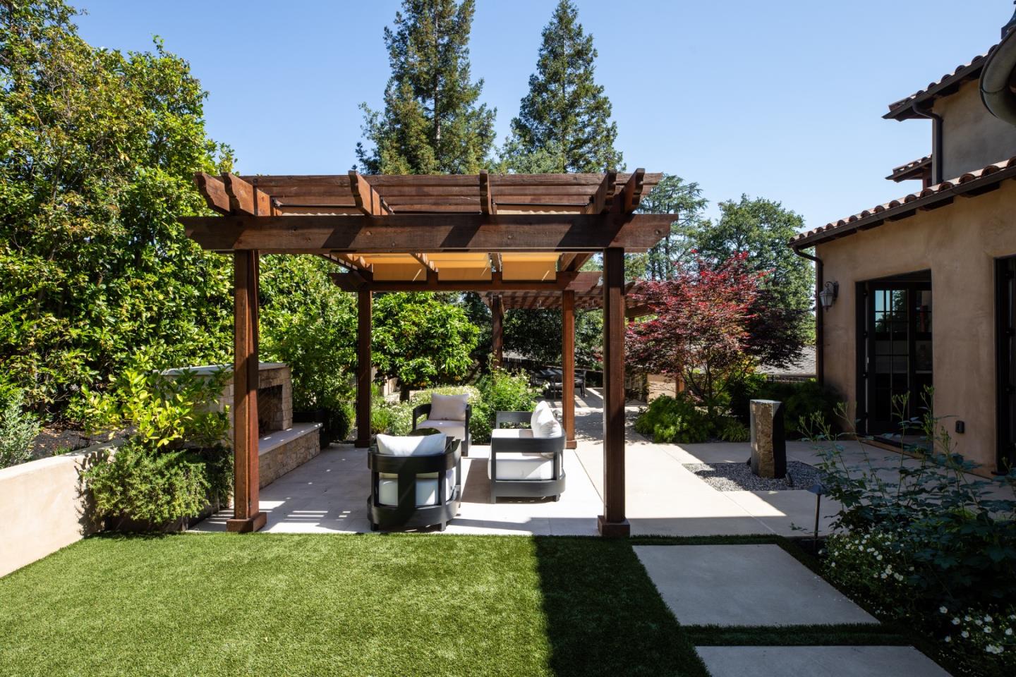 Detail Gallery Image 38 of 43 For 795 Nash Rd, Los Altos,  CA 94024 - 4 Beds | 4/1 Baths