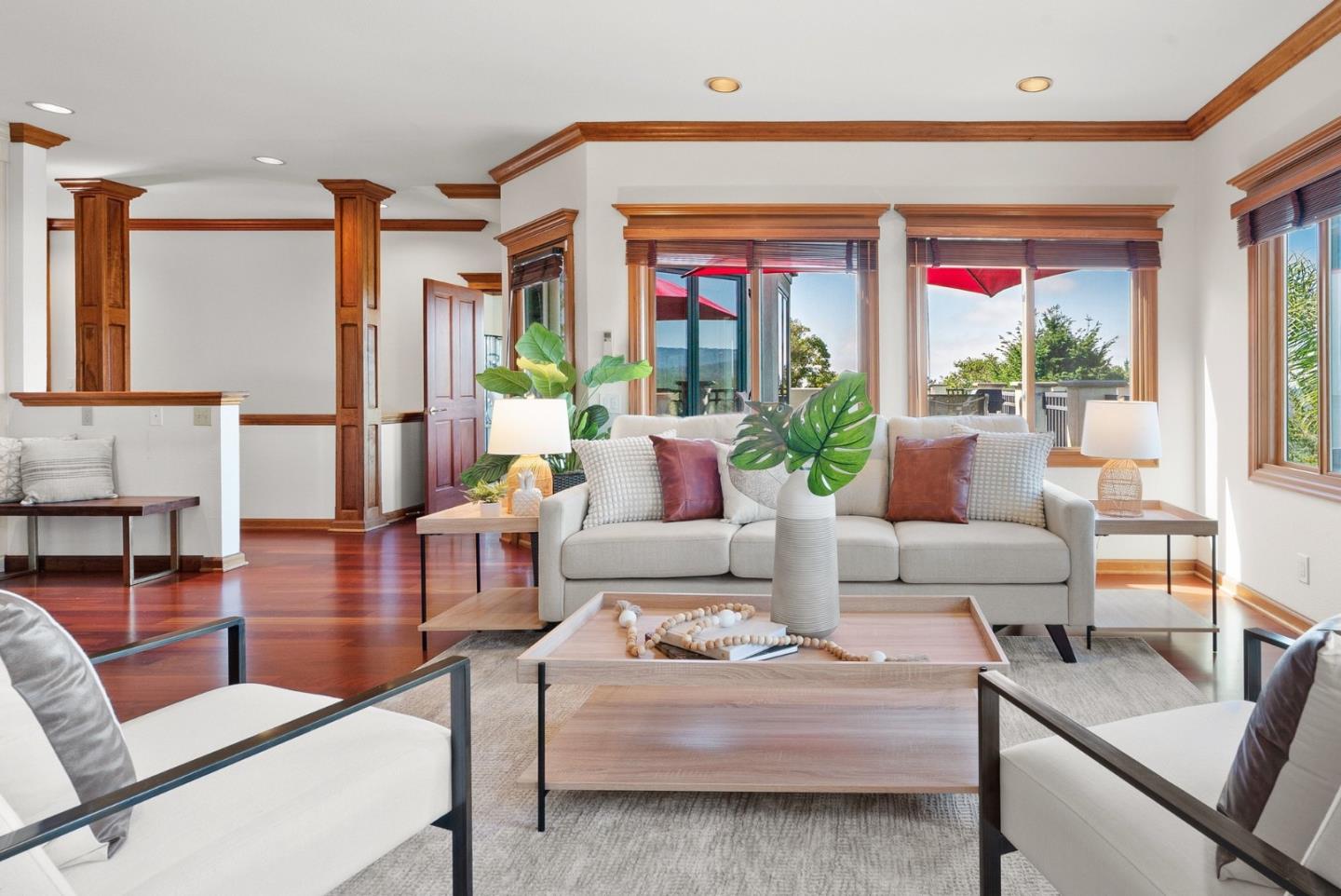 Detail Gallery Image 14 of 102 For 17 Kite Hill Rd, Santa Cruz,  CA 95060 - 4 Beds | 3/1 Baths