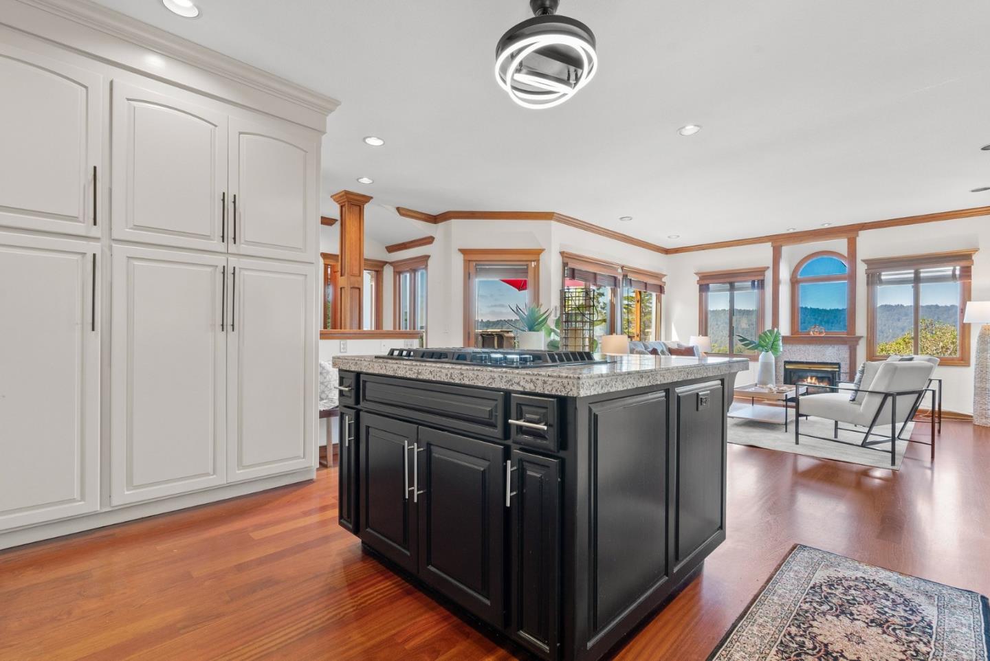 Detail Gallery Image 20 of 102 For 17 Kite Hill Rd, Santa Cruz,  CA 95060 - 4 Beds | 3/1 Baths