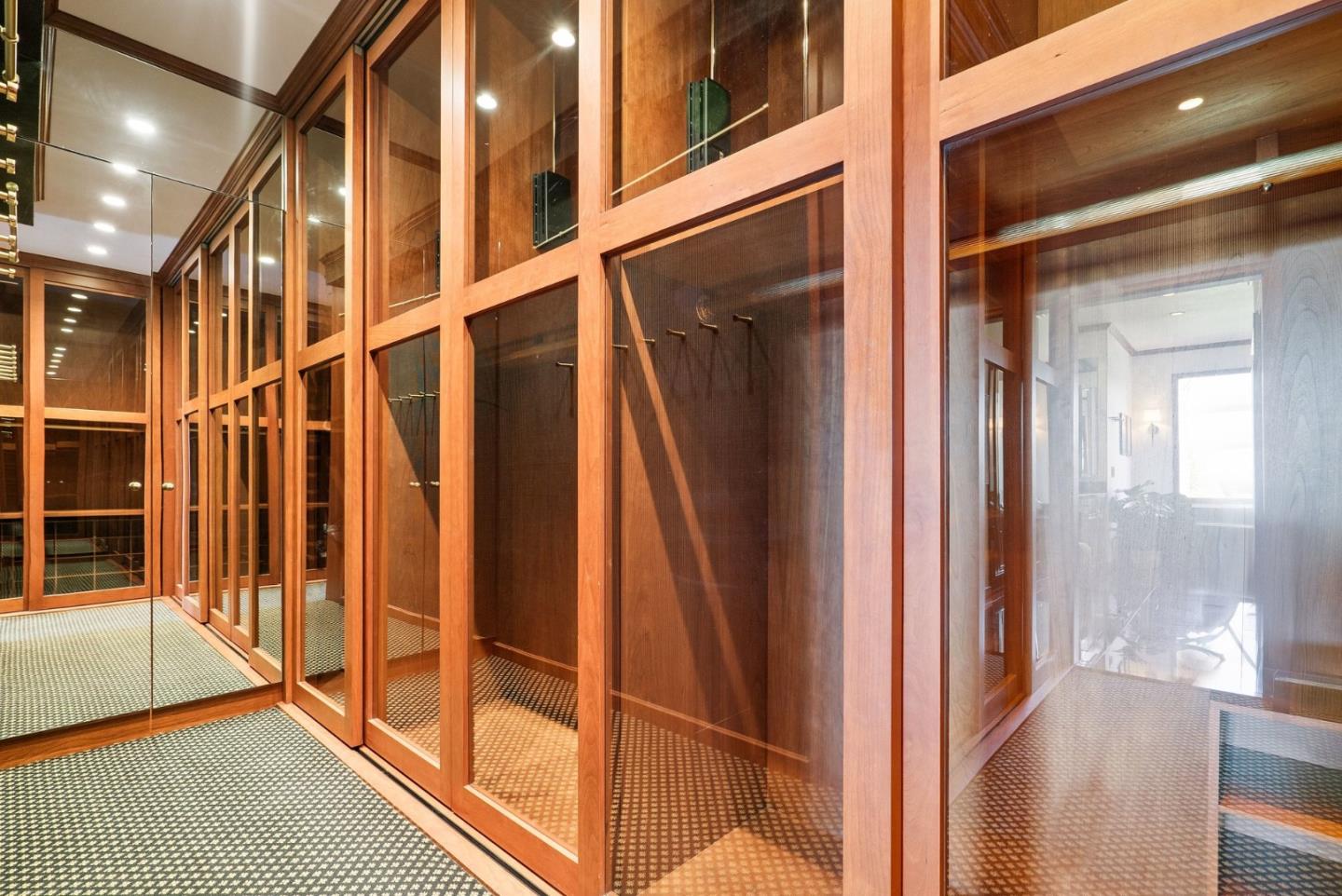 Detail Gallery Image 35 of 102 For 17 Kite Hill Rd, Santa Cruz,  CA 95060 - 4 Beds | 3/1 Baths