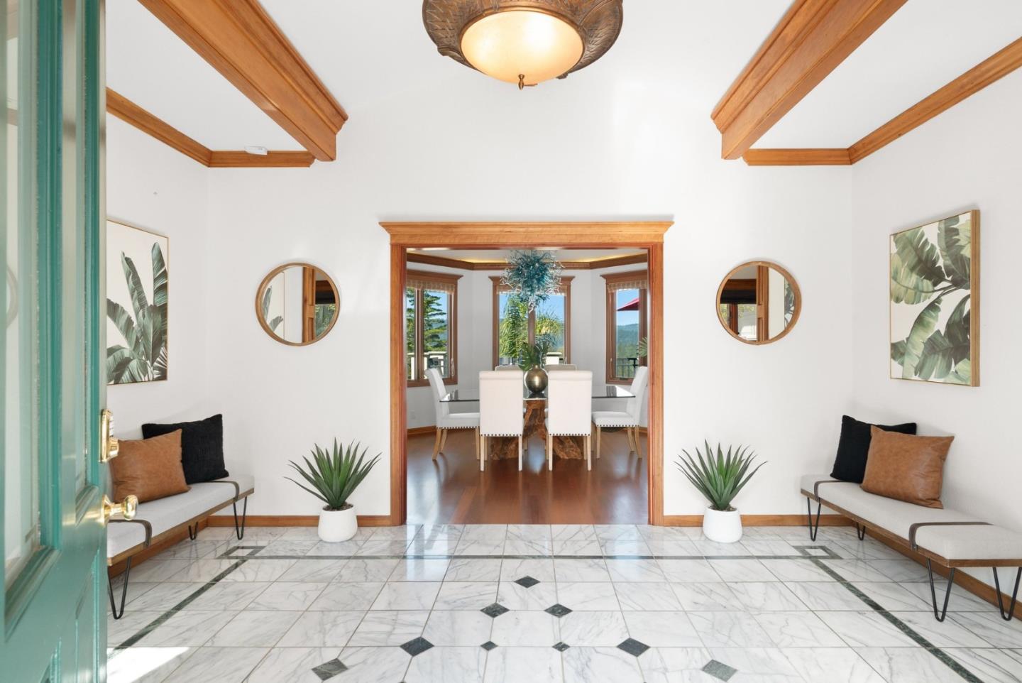 Detail Gallery Image 4 of 102 For 17 Kite Hill Rd, Santa Cruz,  CA 95060 - 4 Beds | 3/1 Baths