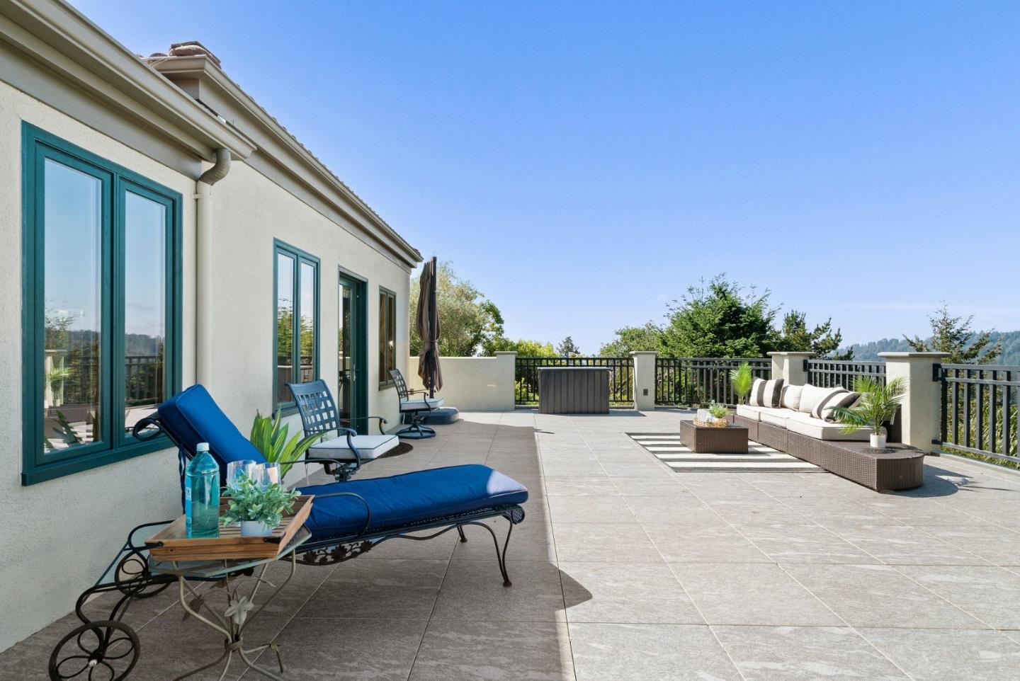 Detail Gallery Image 51 of 102 For 17 Kite Hill Rd, Santa Cruz,  CA 95060 - 4 Beds | 3/1 Baths