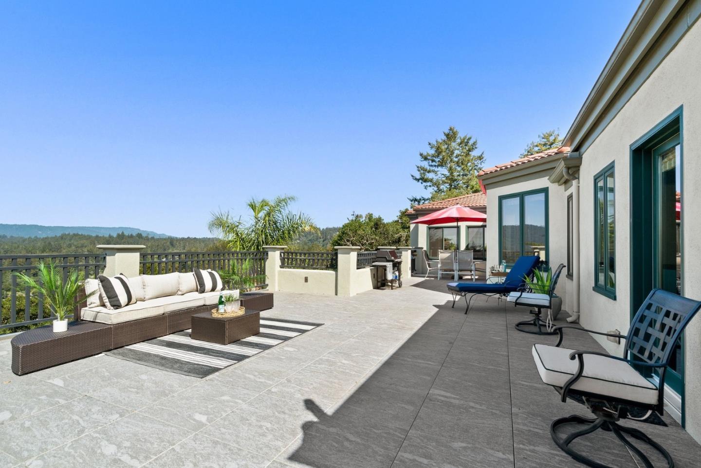 Detail Gallery Image 52 of 102 For 17 Kite Hill Rd, Santa Cruz,  CA 95060 - 4 Beds | 3/1 Baths