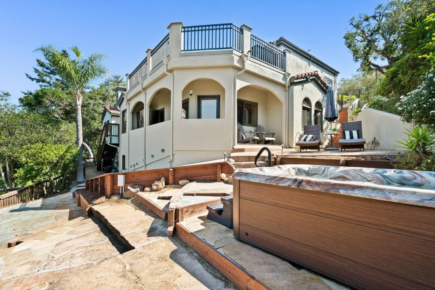 Detail Gallery Image 58 of 102 For 17 Kite Hill Rd, Santa Cruz,  CA 95060 - 4 Beds | 3/1 Baths