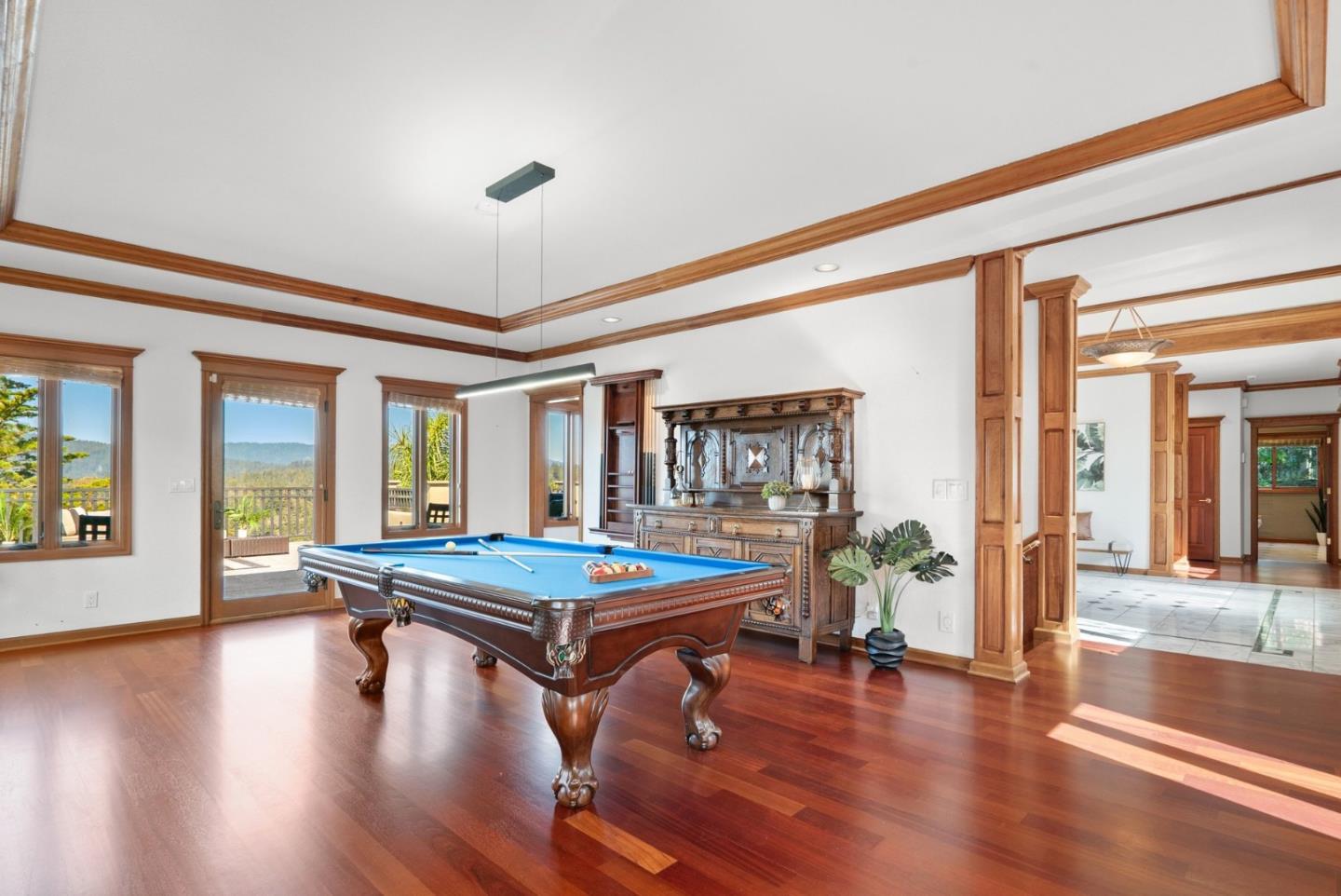 Detail Gallery Image 6 of 102 For 17 Kite Hill Rd, Santa Cruz,  CA 95060 - 4 Beds | 3/1 Baths