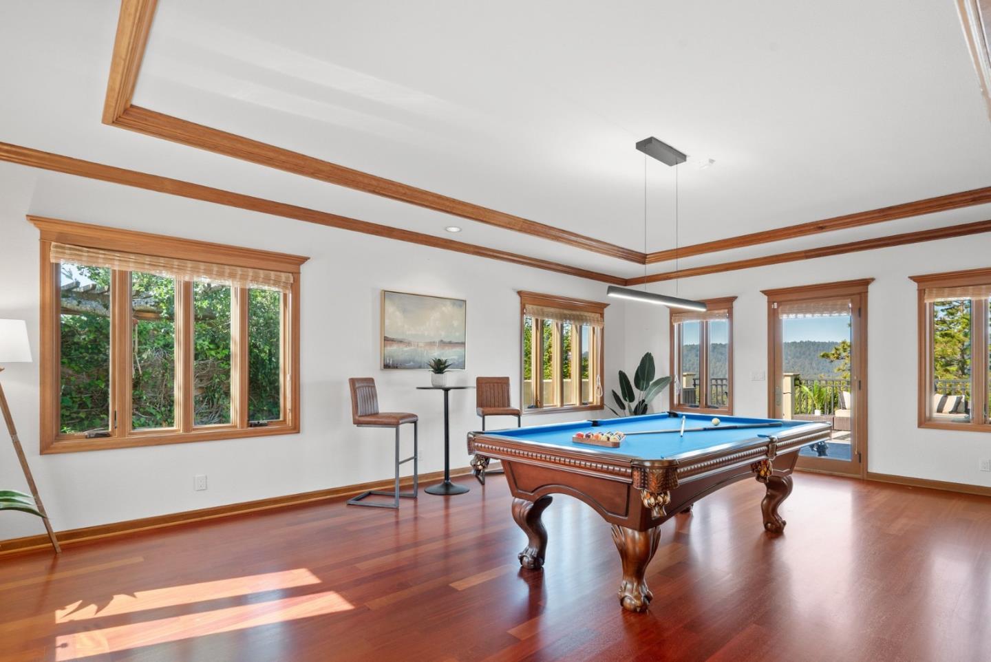 Detail Gallery Image 7 of 102 For 17 Kite Hill Rd, Santa Cruz,  CA 95060 - 4 Beds | 3/1 Baths