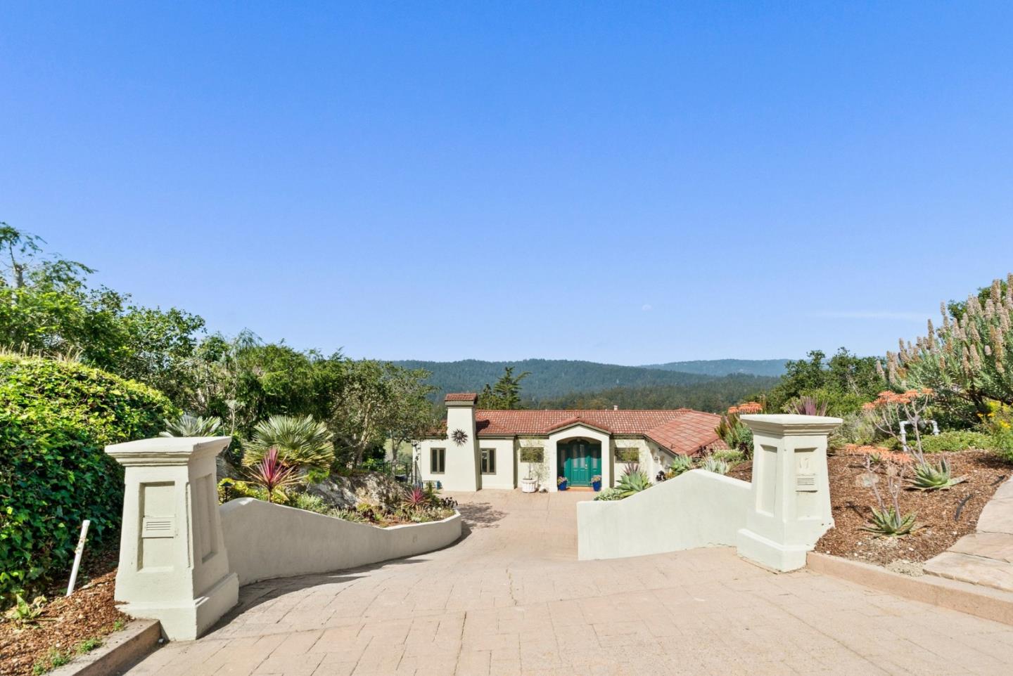 Detail Gallery Image 71 of 102 For 17 Kite Hill Rd, Santa Cruz,  CA 95060 - 4 Beds | 3/1 Baths