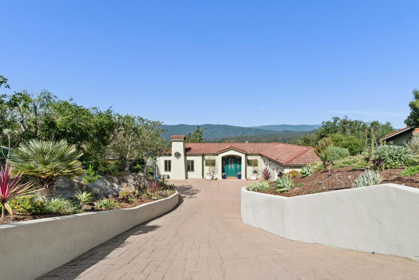 Detail Gallery Image 73 of 102 For 17 Kite Hill Rd, Santa Cruz,  CA 95060 - 4 Beds | 3/1 Baths