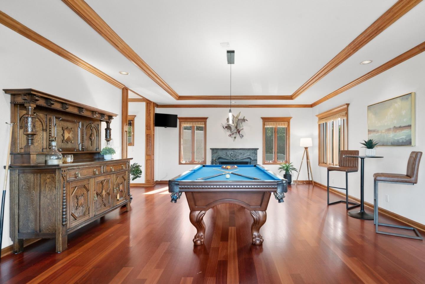 Detail Gallery Image 8 of 102 For 17 Kite Hill Rd, Santa Cruz,  CA 95060 - 4 Beds | 3/1 Baths