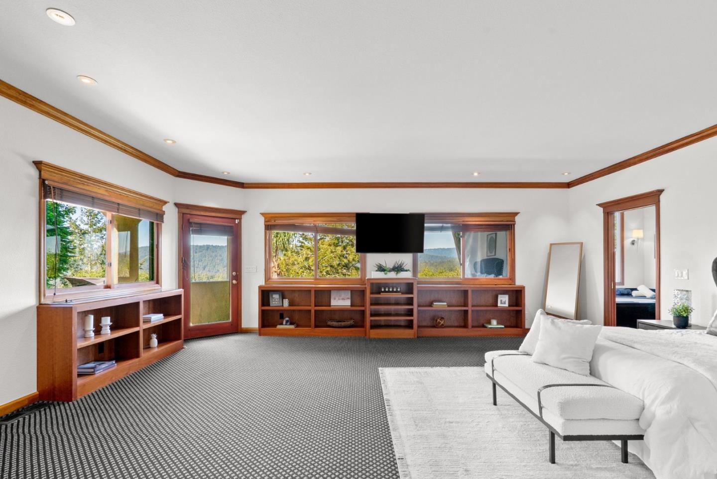 Detail Gallery Image 93 of 102 For 17 Kite Hill Rd, Santa Cruz,  CA 95060 - 4 Beds | 3/1 Baths