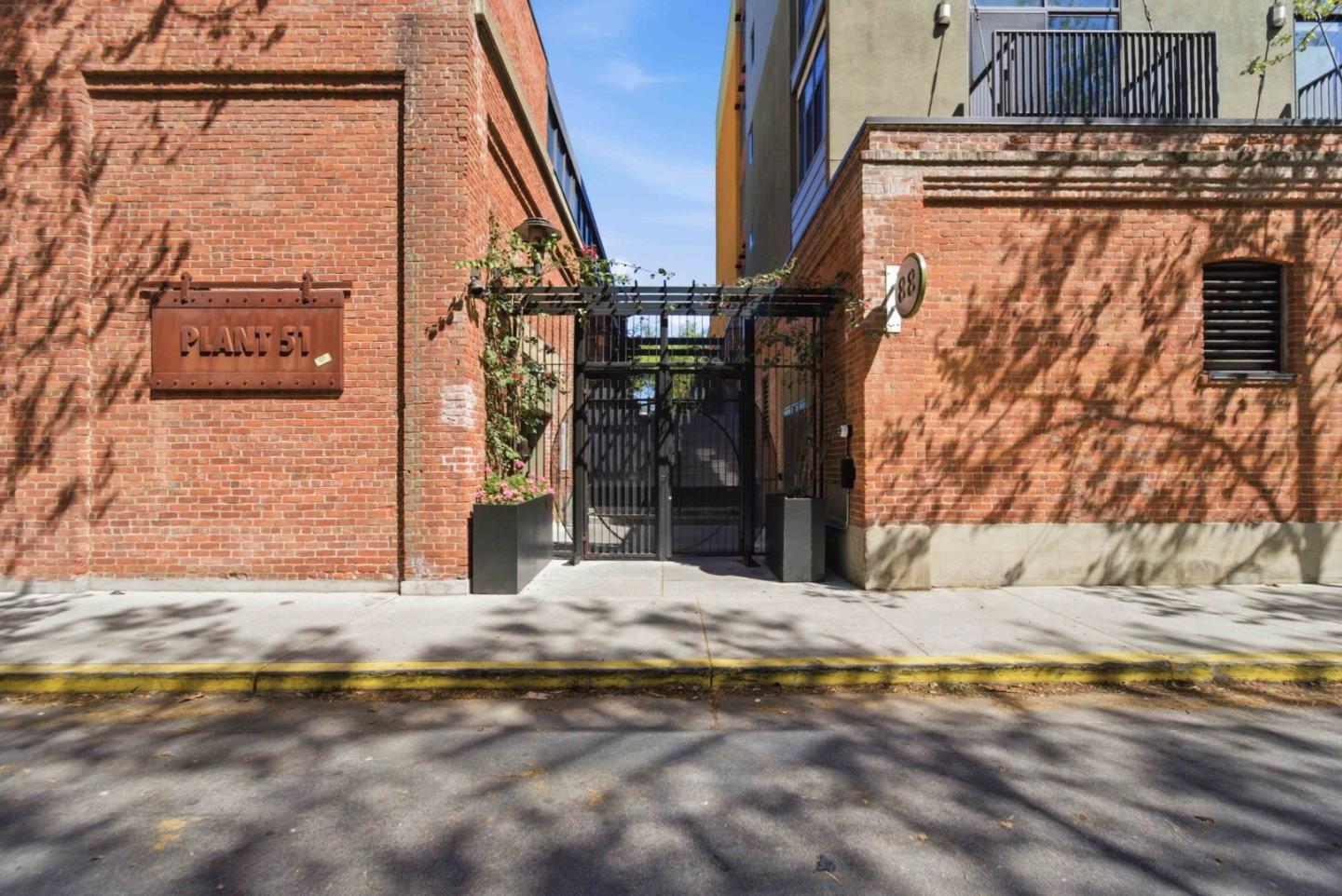 Front Image Thumbnail for ML82041930