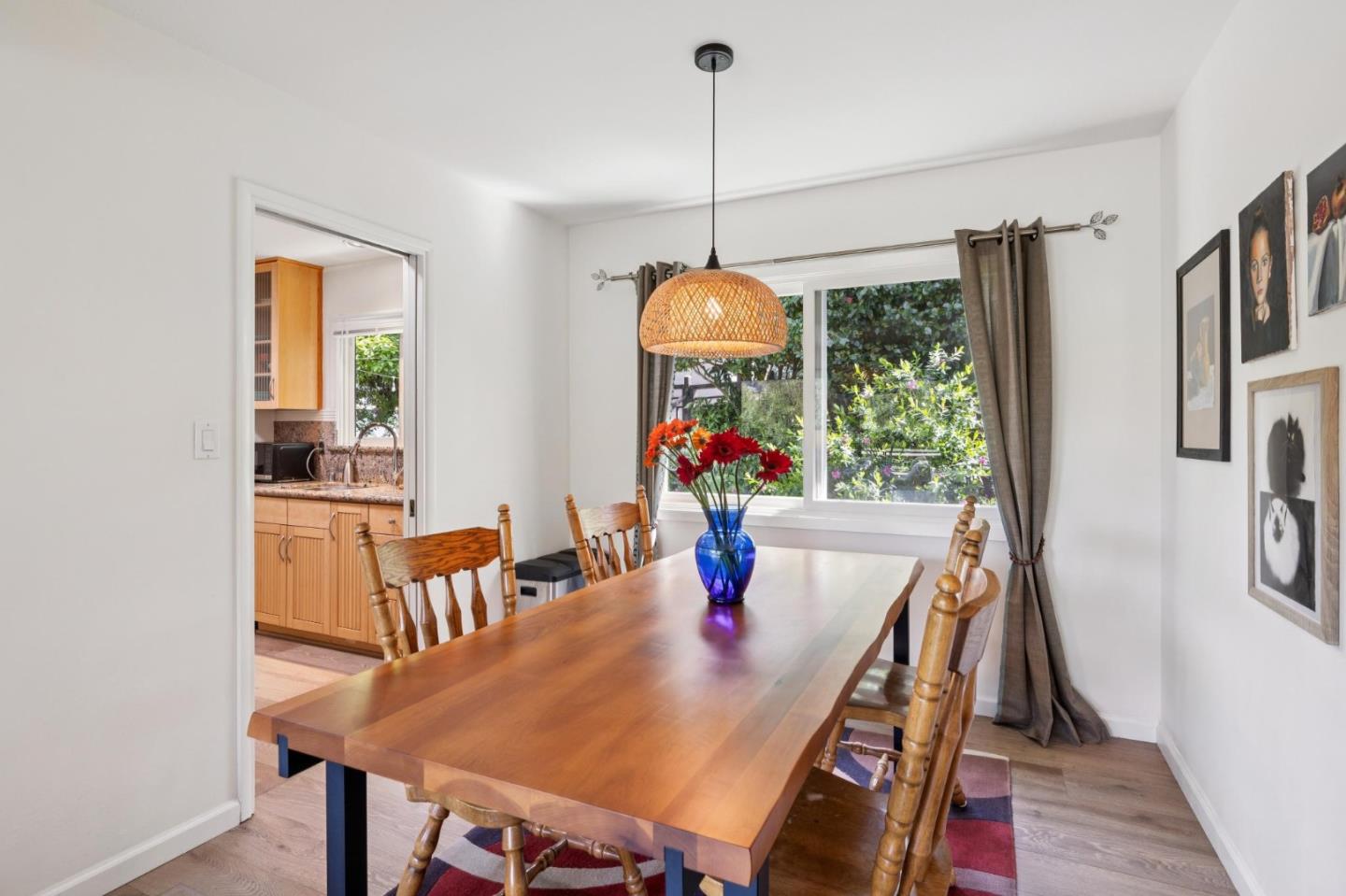 Detail Gallery Image 10 of 26 For 55 Asilomar Cir, Oakland,  CA 94611 - 2 Beds | 1 Baths