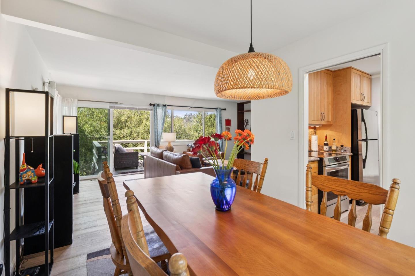 Detail Gallery Image 11 of 26 For 55 Asilomar Cir, Oakland,  CA 94611 - 2 Beds | 1 Baths