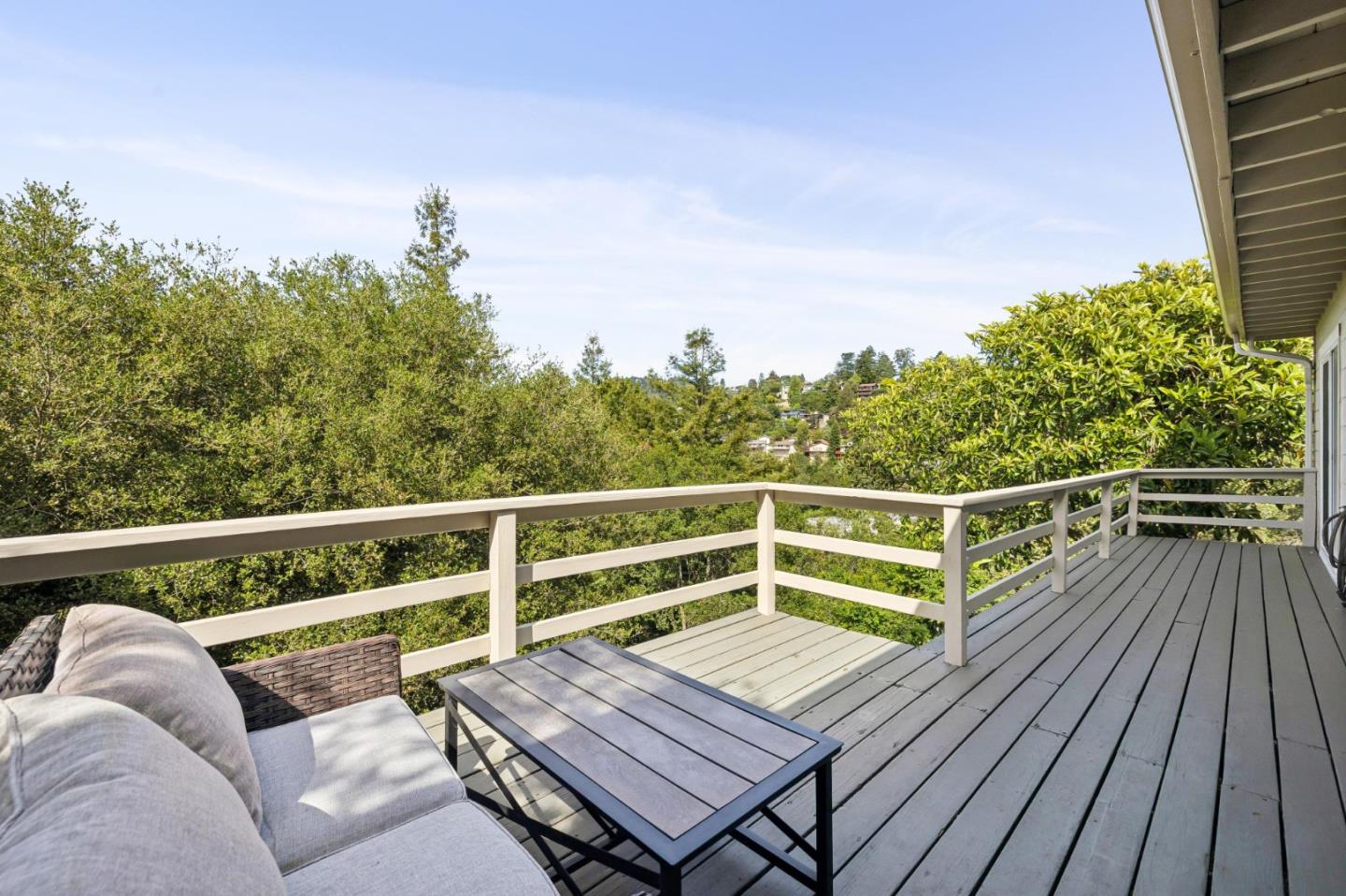 Detail Gallery Image 23 of 26 For 55 Asilomar Cir, Oakland,  CA 94611 - 2 Beds | 1 Baths