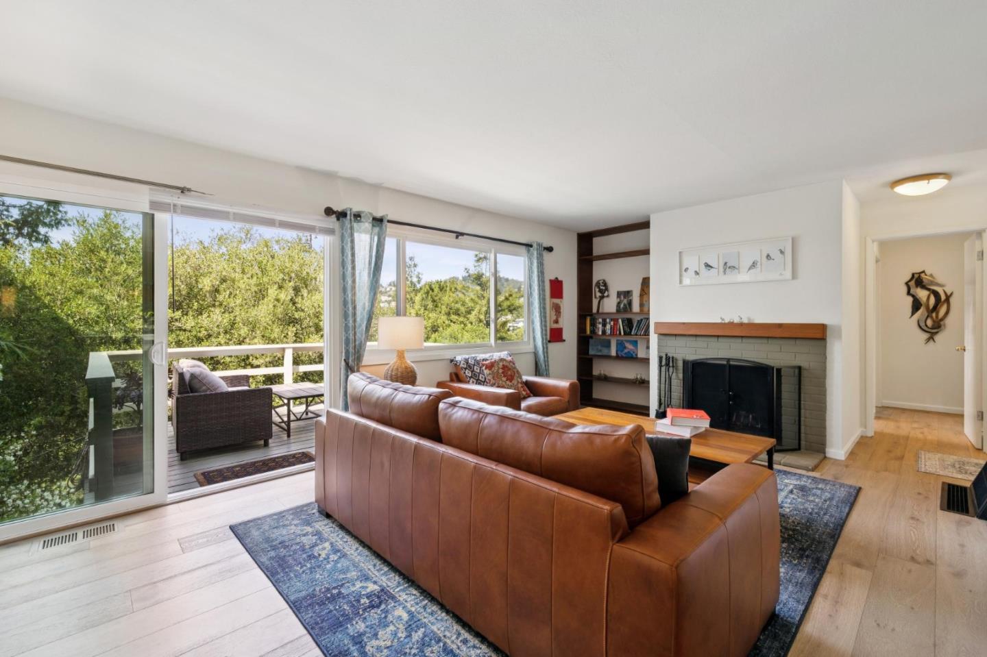 Detail Gallery Image 7 of 26 For 55 Asilomar Cir, Oakland,  CA 94611 - 2 Beds | 1 Baths