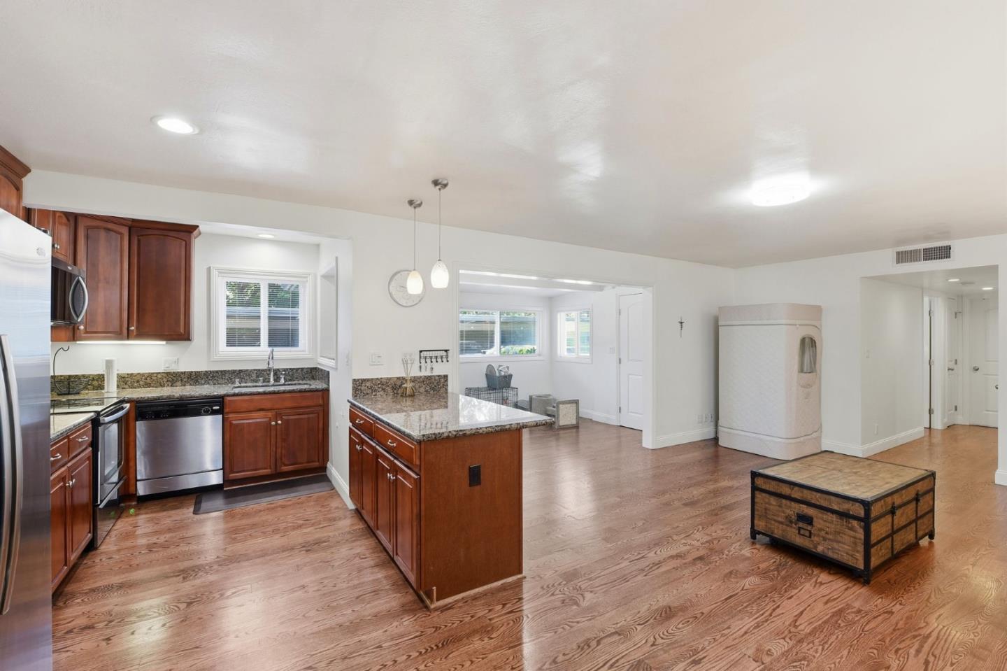 Photo #8: ML82041935 Listing: Photo #8