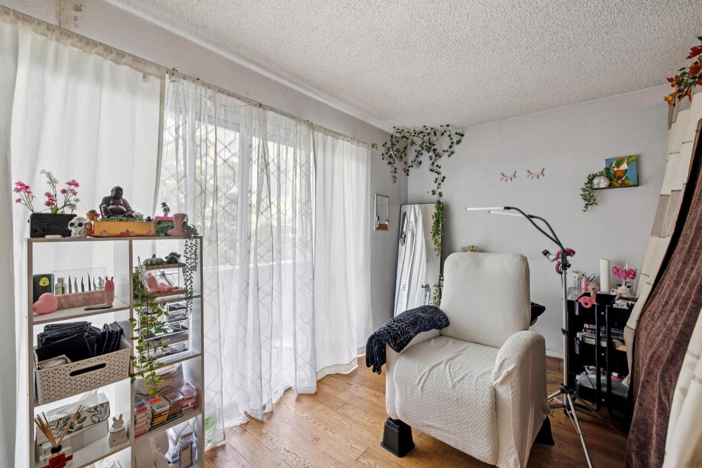 Detail Gallery Image 11 of 21 For 121 Lorton Ave, Burlingame,  CA 94010 - – Beds | – Baths