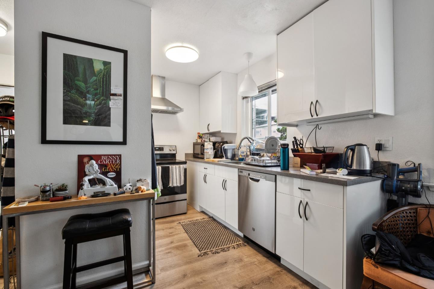 Detail Gallery Image 15 of 21 For 121 Lorton Ave, Burlingame,  CA 94010 - – Beds | – Baths