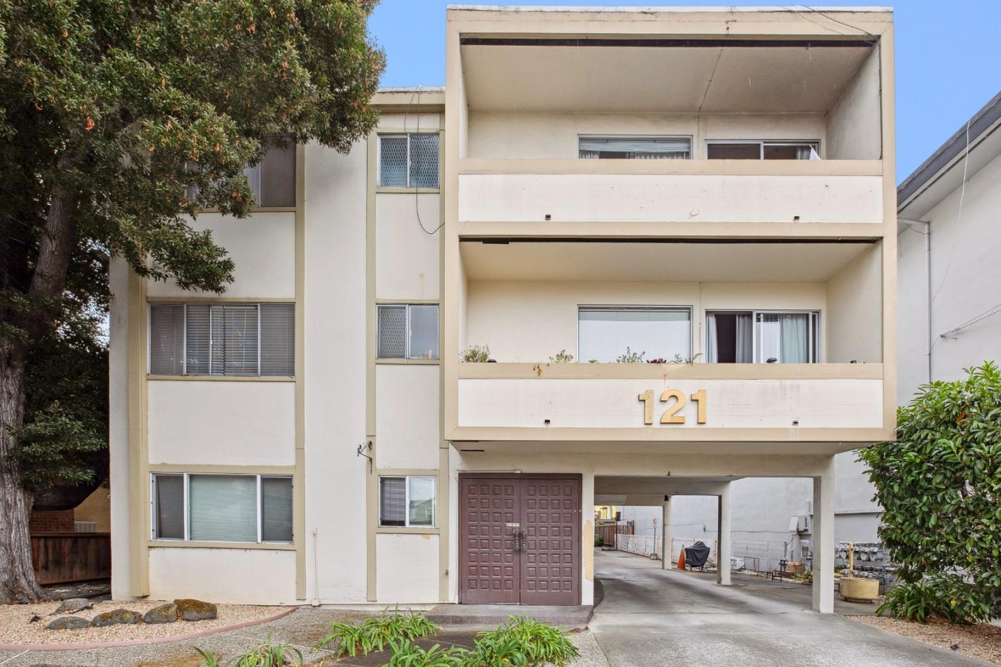 121 Lorton Avenue, Burlingame, CA, 94010