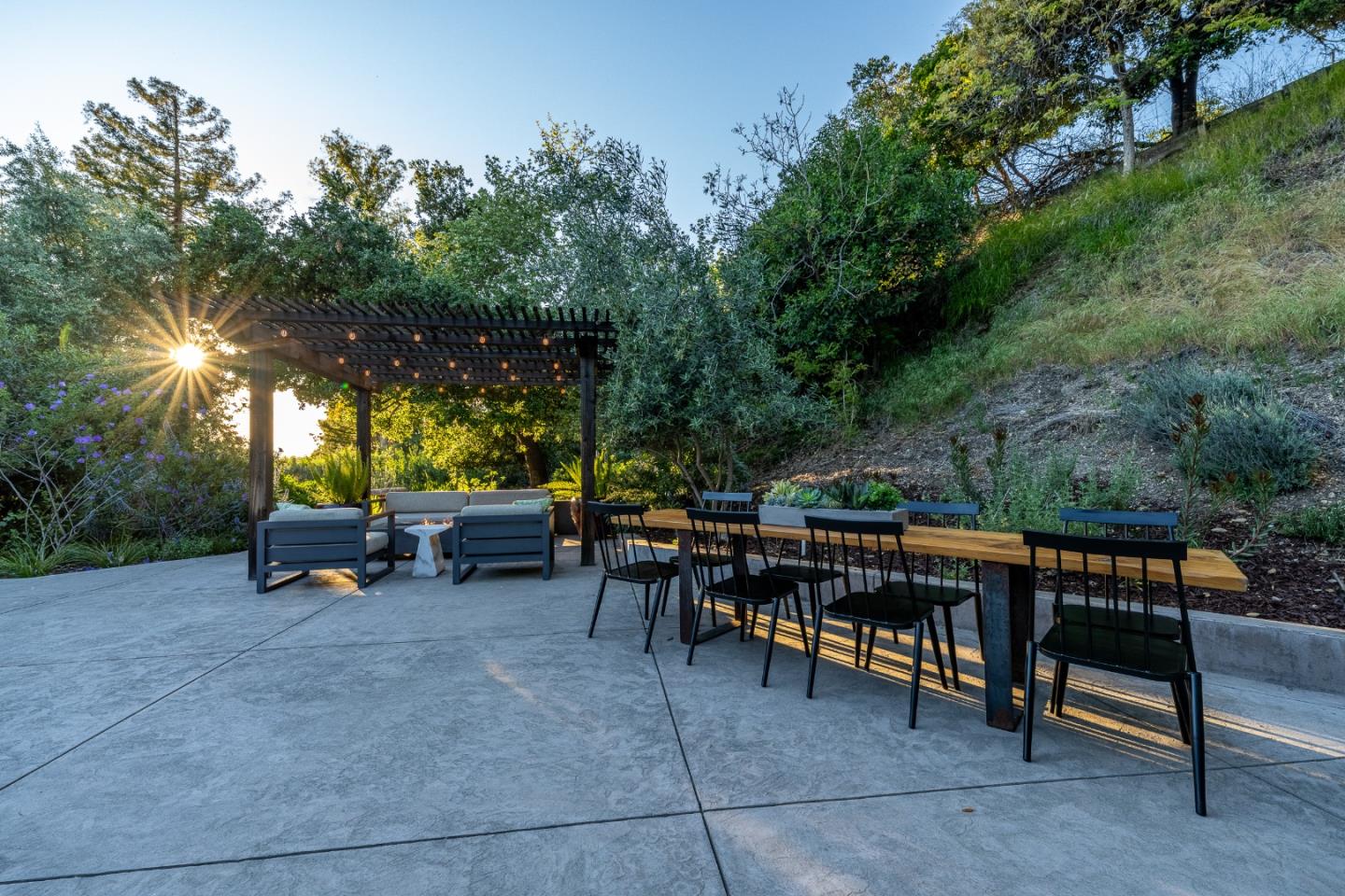 Detail Gallery Image 11 of 44 For 11265 Canyon Dr, San Jose,  CA 95127 - 2 Beds | 2 Baths