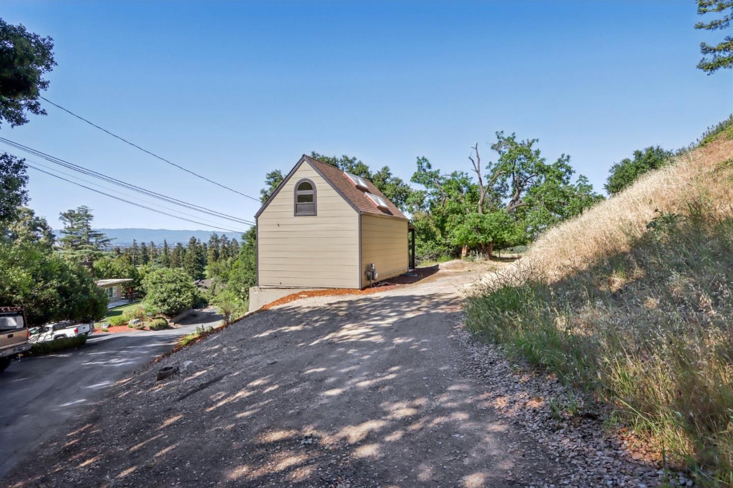 Detail Gallery Image 38 of 44 For 11265 Canyon Dr, San Jose,  CA 95127 - 2 Beds | 2 Baths