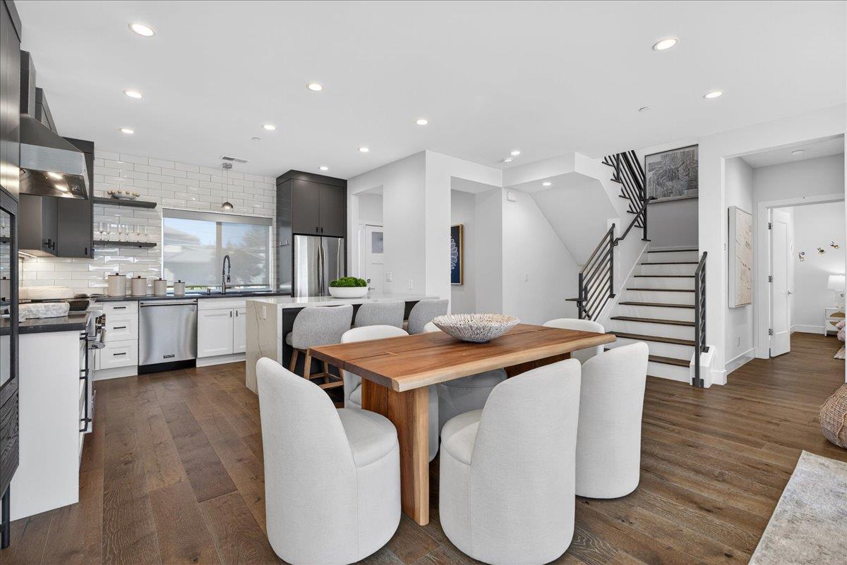 Detail Gallery Image 11 of 43 For 10200 Empire Ave, Cupertino,  CA 95014 - 4 Beds | 3/1 Baths