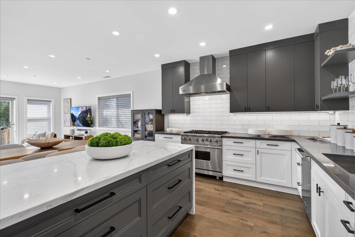 Detail Gallery Image 13 of 43 For 10200 Empire Ave, Cupertino,  CA 95014 - 4 Beds | 3/1 Baths