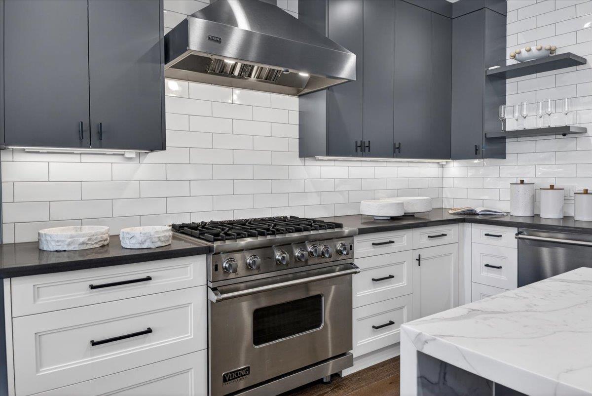 Detail Gallery Image 16 of 43 For 10200 Empire Ave, Cupertino,  CA 95014 - 4 Beds | 3/1 Baths